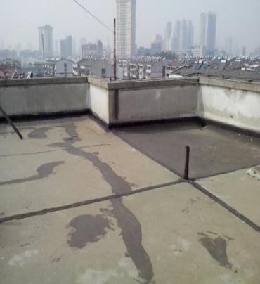 前进漏水维修 楼顶漏水是什么原因，楼顶漏水维修方法是什么?